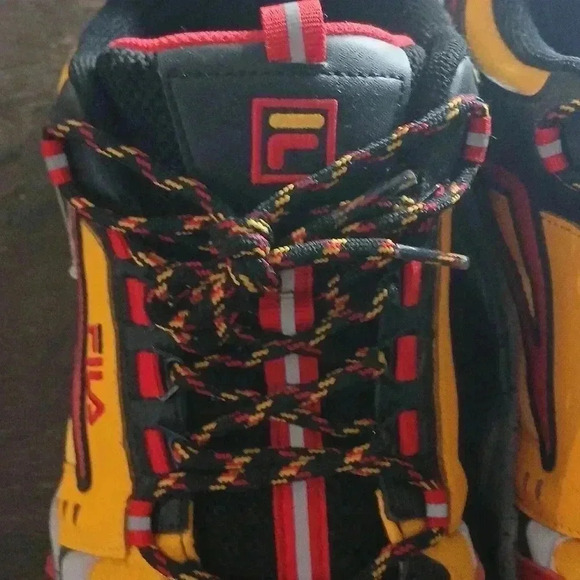 Fila sneakers..beautiful tropical colors...worn once..smoke free home - Picture 4 of 7